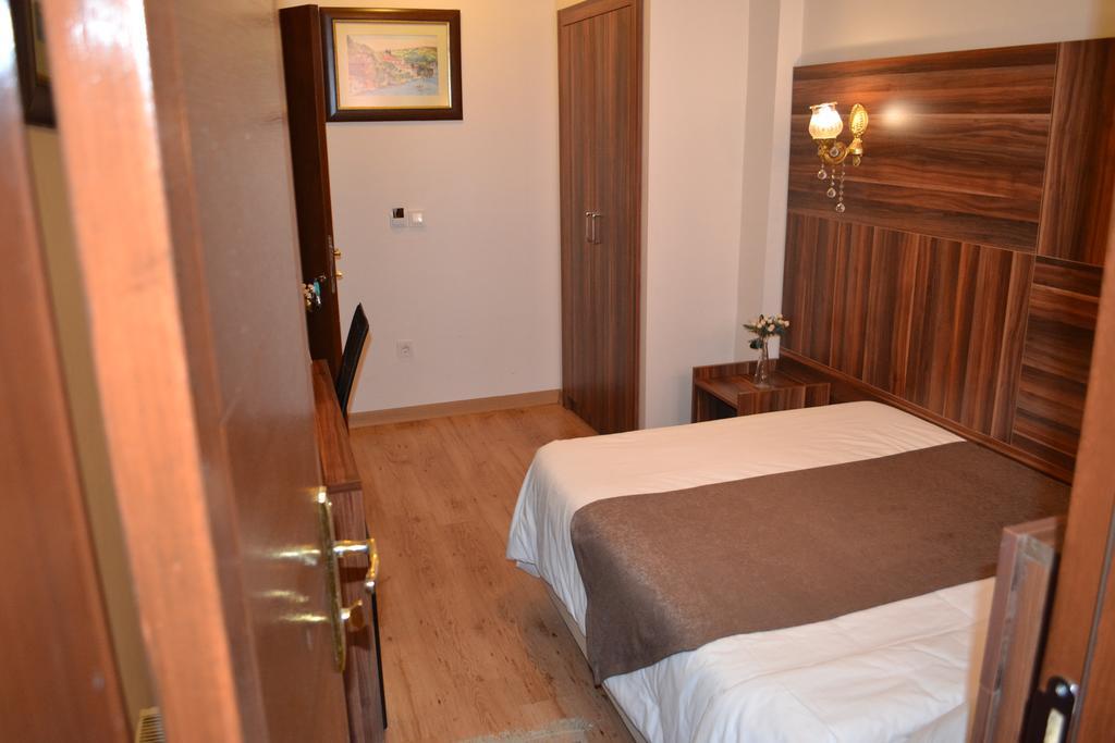 Hotel Fatih Истанбул Екстериор снимка