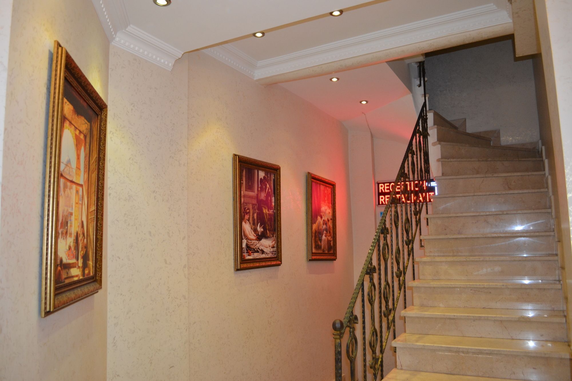 Hotel Fatih Истанбул Екстериор снимка