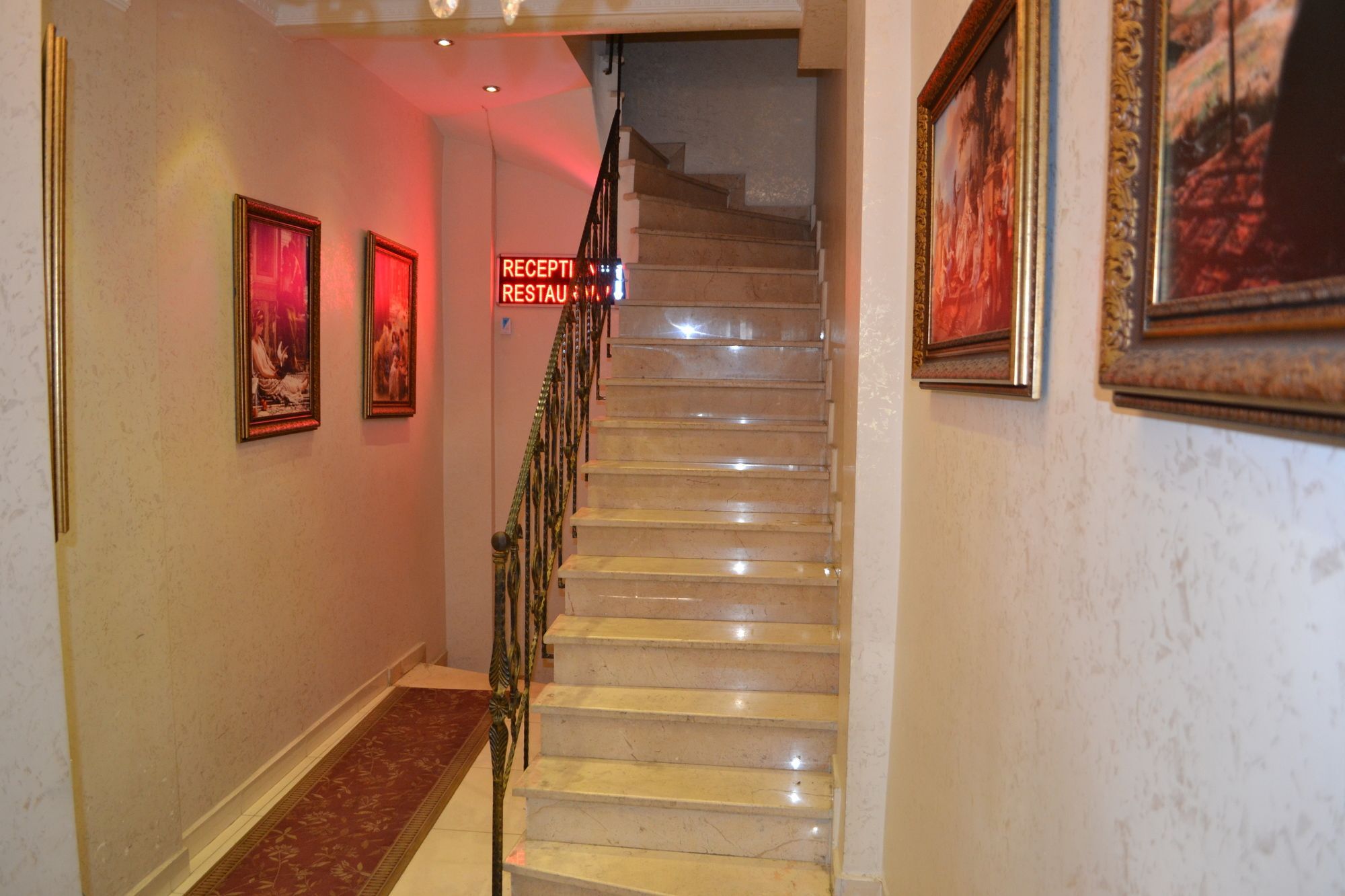 Hotel Fatih Истанбул Екстериор снимка