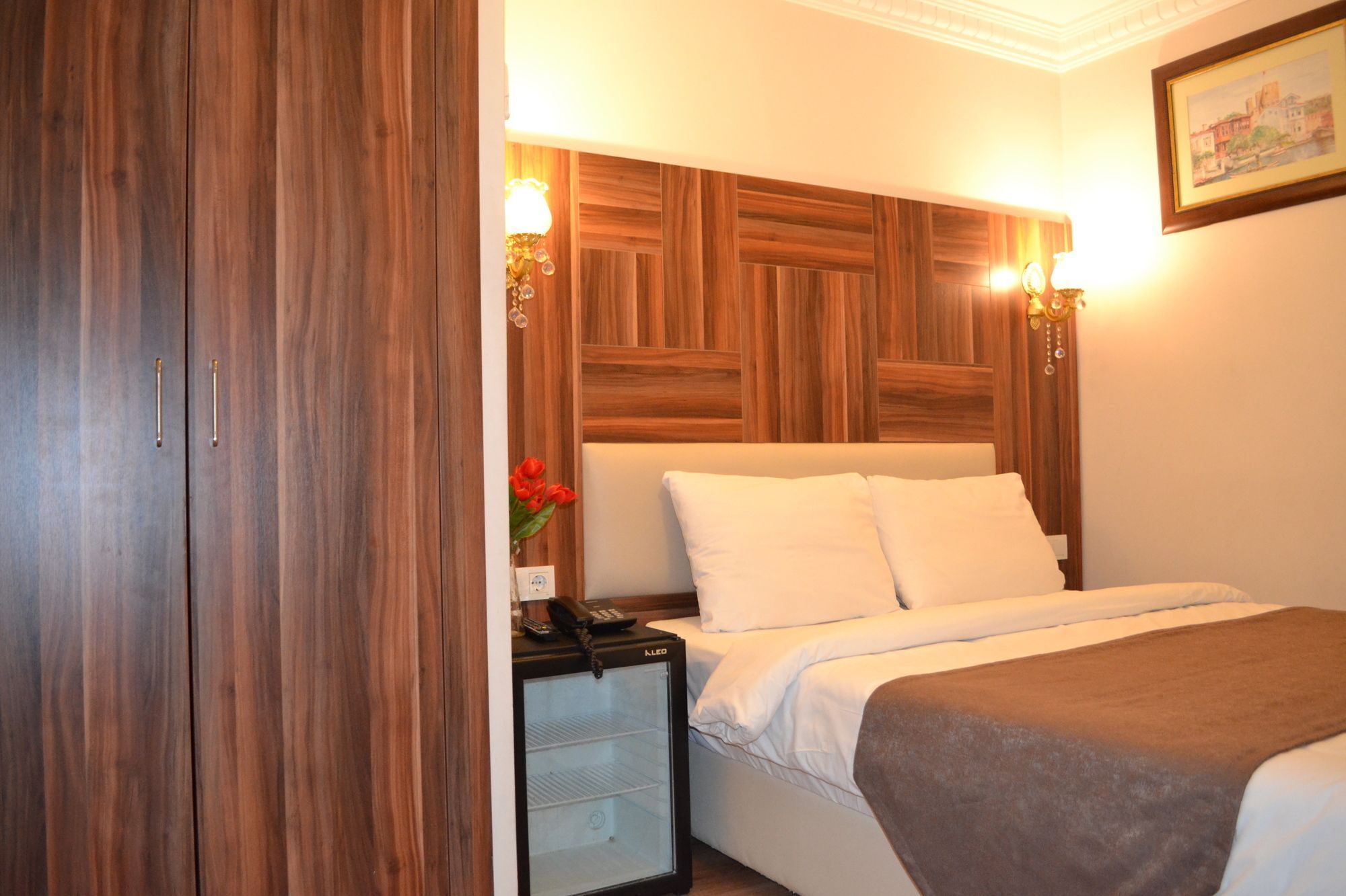 Hotel Fatih Истанбул Екстериор снимка