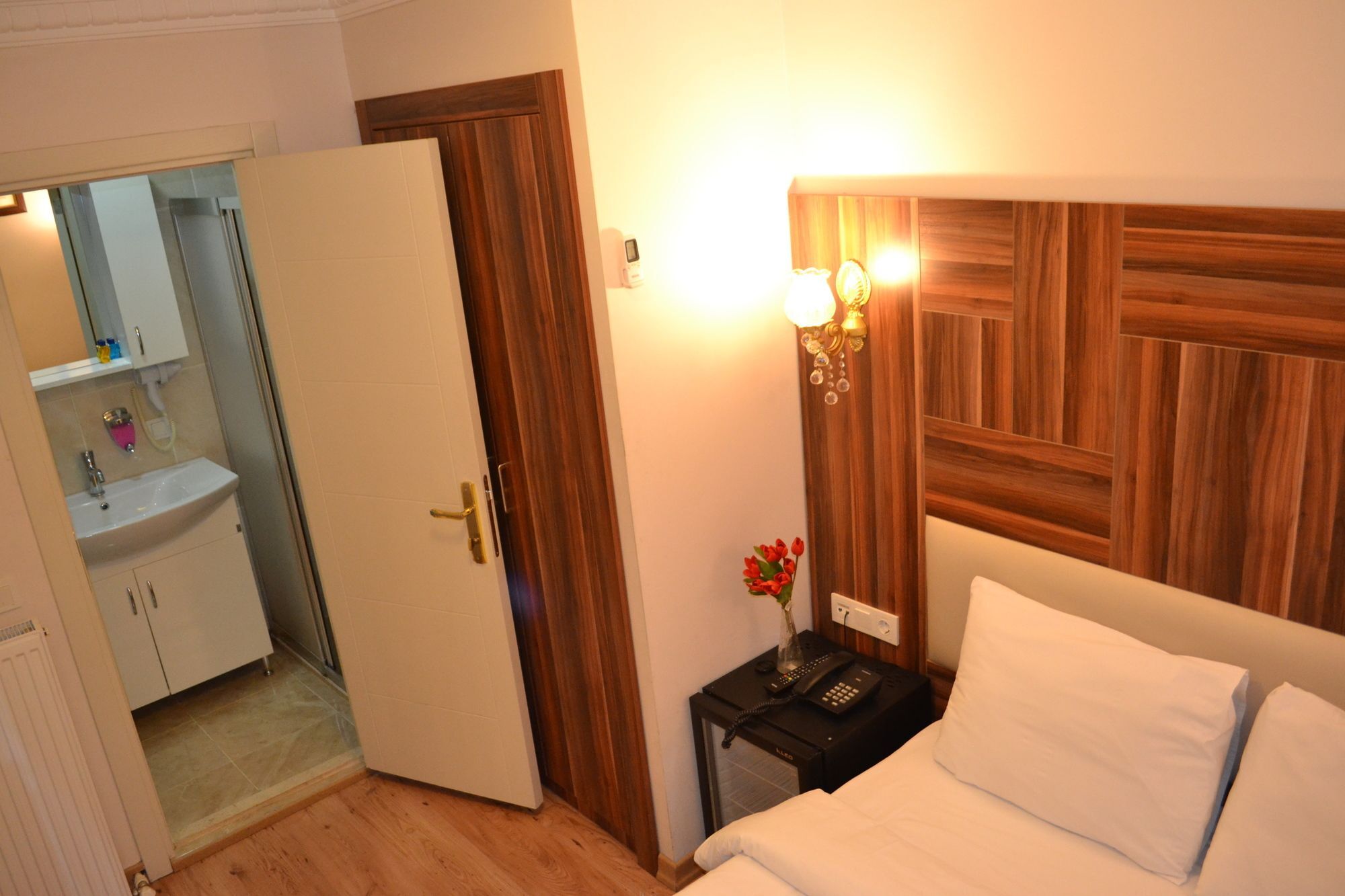 Hotel Fatih Истанбул Екстериор снимка